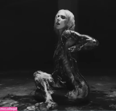 TaylorMomsen - Your touch is all I crave right now.