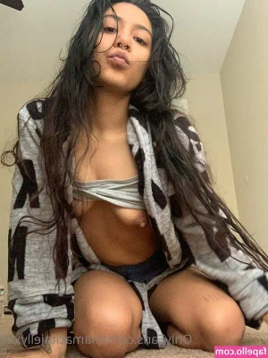 Mamacitajellyxxx - there's something about staying at a hotel that gets me horny
