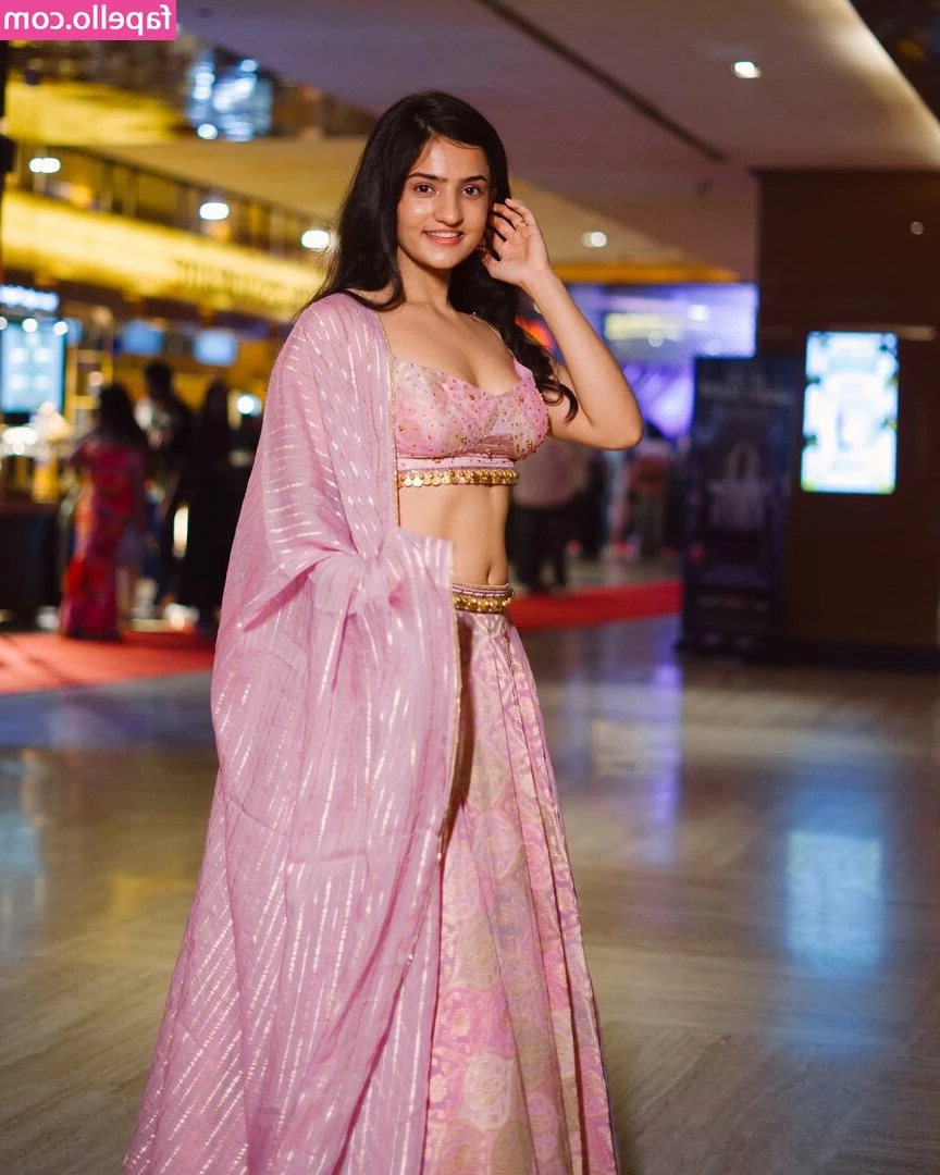 Ankita Dwivedi [ ankita-dwivedi ] - So here ya go with exclusive content. This is basically what I do for