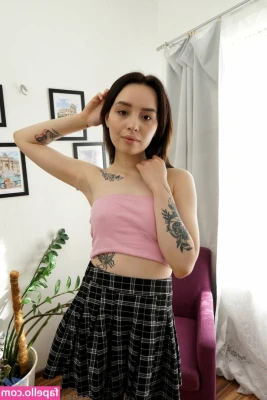 Karolina Geiman [ karolina-geiman ] - A few snapshots I took while getting ready for my play date