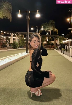 Savannah Xiong Hmong [ savannah-xiong-hmong ] - Feeling extra frisky on this Monday morning! Dm me 😉