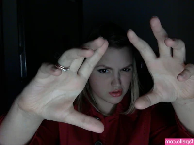 Otoni Ogni [ otoni-ogni ] - Watch me as I oil up my perky little tits for you ;)