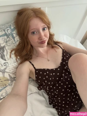 Makenna Kelly / Lifewithmak