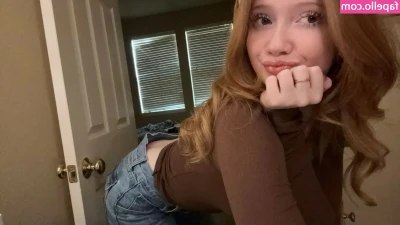 Makenna Kelly / Lifewithmak [ makenna-kelly-lifewithmak ] - Which would be ur FAVORITE ❤️part of me??  I NEED to