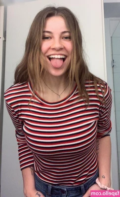 Melina Sophie [ melina-sophie ] - I told you I had something sexy coming for Halloween  Check your DM s