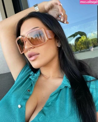 Claudia Penka Milinsky [ claudia-penka-milinsky ] - ….cum join me! 💦💦💦….check your DM’s for the entire
