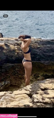 Bianca Andreescu [ bianca-andreescu ] - Valentine's Day is coming 😳 what are you going to give me as a