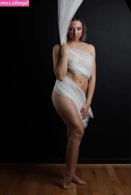 Sydney Alexis [ sydney-alexis ] - They have been in my shoes all day
