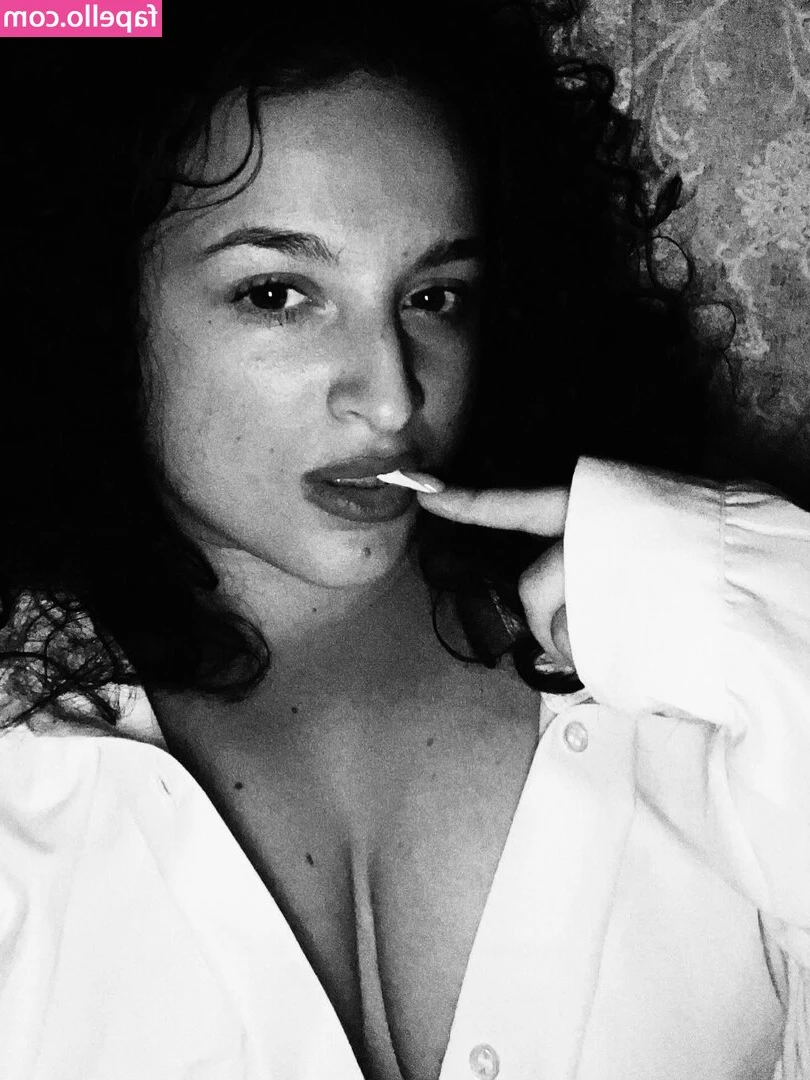 Giusy Carbone [ giusy-carbone ] - Wanna come play with my clitty?😘 Come on give it a lick for