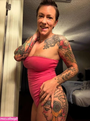Lola Maverick [ lola-maverick ] - Get naughty with me