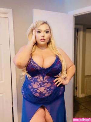 bbwaspasia - would you care if I did this in front of you & ur girlfriend at