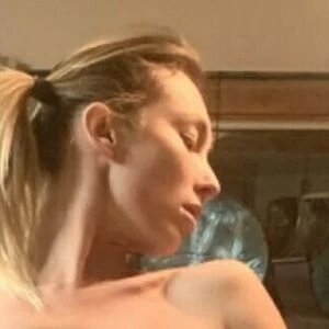 holly_hollywood_free