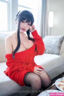 squishubunny - Pretend that this is your cock sliding in and out of my warm  soft