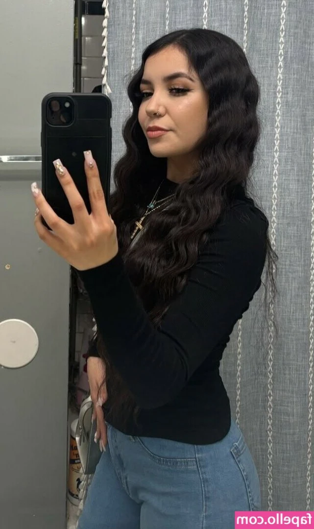 Dayanarodriguezluv - what are you more into????
