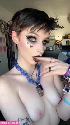 feetiecutieee - Pull my hair and smack my ass Suga  I m ready for you