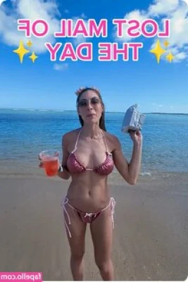 MarielsHumble - Beg to be in between these thighs