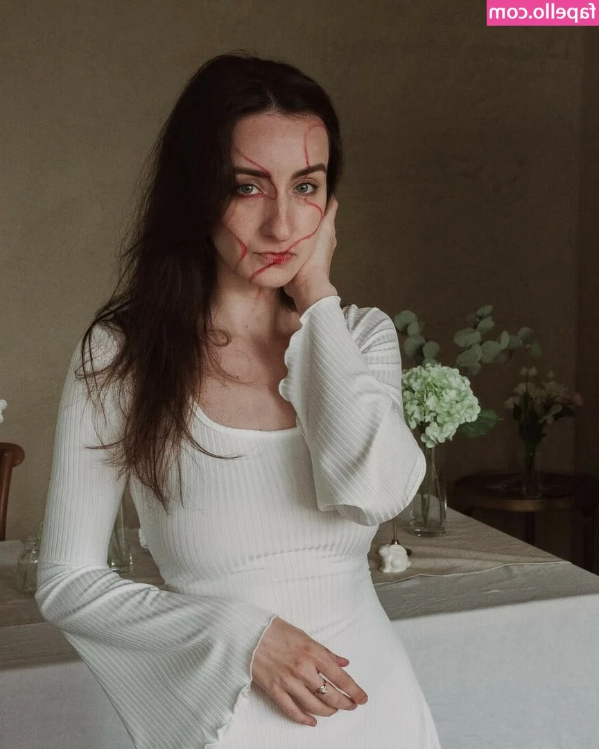 Sophie Lents [ sophie-lents ] - fantasizing about that scene again
