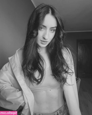 Sophie Lents [ sophie-lents ] - new toy who wants to see more! Lil hint... It's going to get