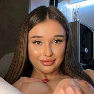 your_ariana_doll1