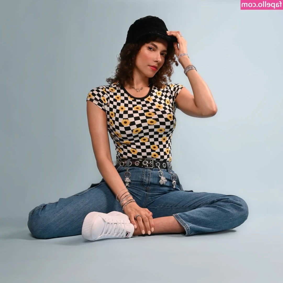 React Girls of YT [ react-girls-of-yt ] - I really like the mood and tone of this set hope you like it too 😙