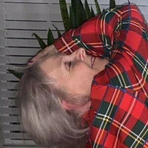 6horny_as_fuck9