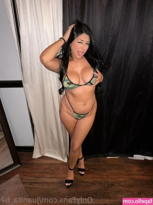 Juanita Barragan [ juanita-barragan ] - Hand me the keys, surrender yourself, and thank me for this