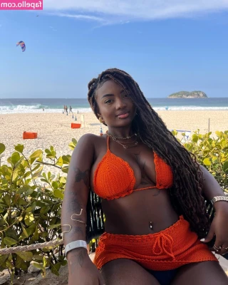 Alanah Bombom [ alanah-bombom ] - Should I spit more