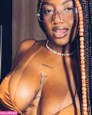 Alanah Bombom