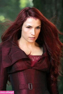 Famke Janssen [ famke-janssen ] - When should I go live this week? 😘   Thursday evening or Saturday