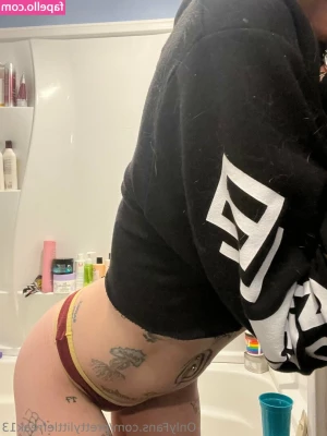 prettylittlefreak13 - Peek-A-Boo