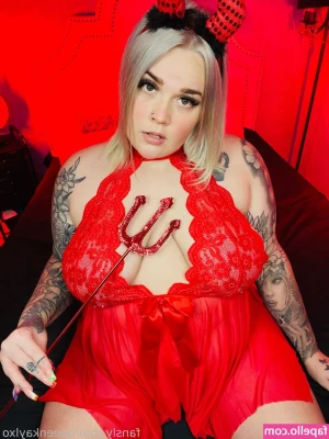 queenkaylxo [ queenkaylxo-3 ] - Evening all. Very excited about filming this week!! Hope you are all