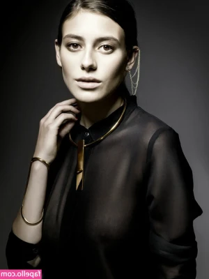 Alejandra Guilmant [ alejandra-guilmant ] - Baby I’m a monster 😈