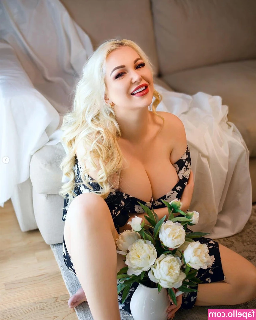 Katya Karlova [ katya-karlova ] - Do I have that post orgasm afterglow? I just masturbated in the