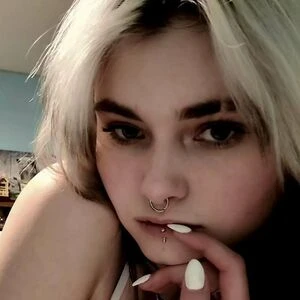unh0lyvixen_18
