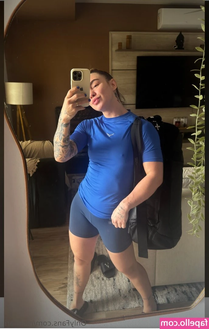 Nicolle Caliari [ nicolle-caliari ] - I’ve been having naughty thoughts, and it’s all your fault 😈