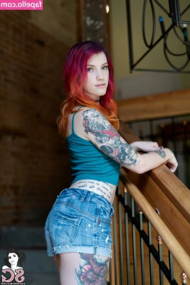 Miss Eydis [ miss-eydis ] - Come suck on my pregnant nipples 🥵