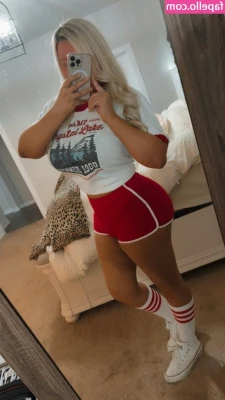 tdmichelle09 - I'm just waiting until u can't see my underwear anymore 🐷🐷🐷