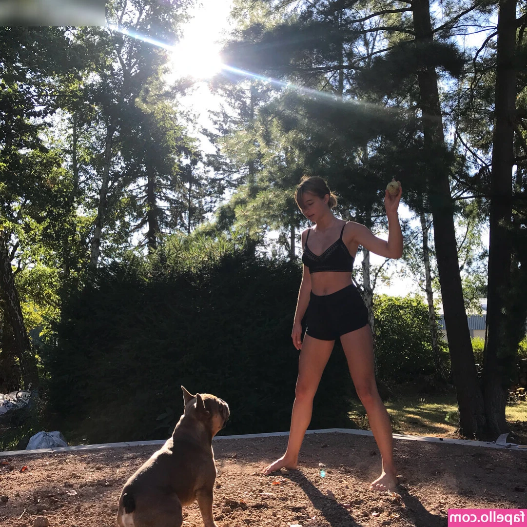 Lisa-Marie Koroll [ lisa-marie-koroll ] - I want to go on another collab / girls trip! I think you guys like me