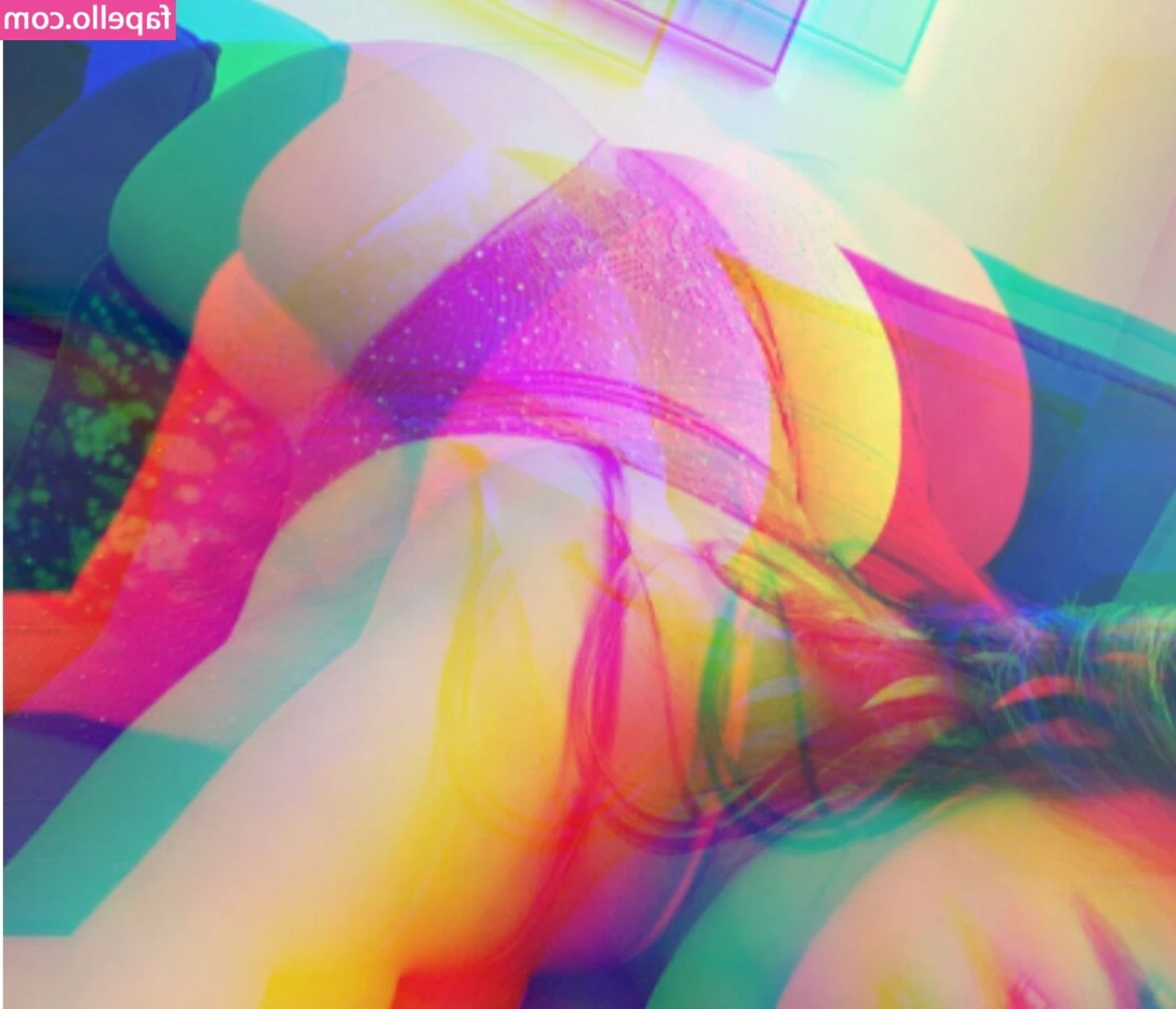 Lau Guzman [ lau-guzman ] - I'm getting ready for the day do you like the view? leave your