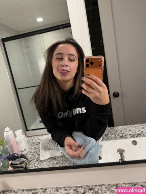 tinyteentoy - So tell me who loves me and what do you want to see more of