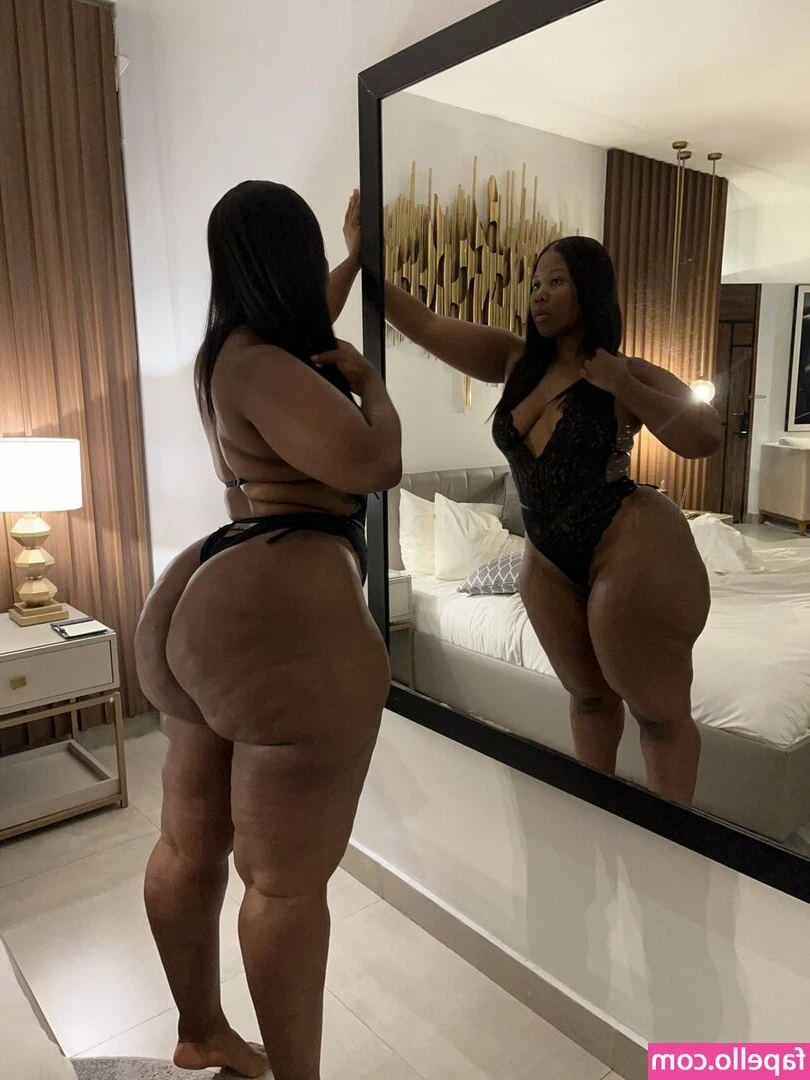  [ chubby-ndindi ] - Oops I dropped something 🤭☺️☺️❤️