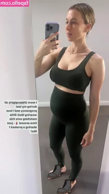 Iliza Shlesinger [ iliza-shlesinger ] - Would you like to watch me play with my body in the shower?