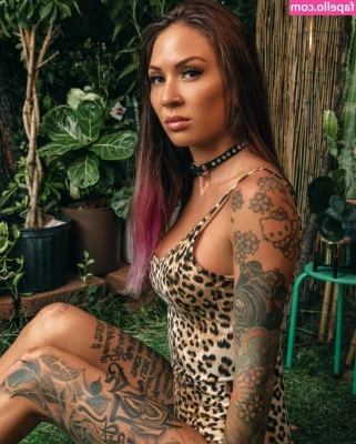 Princess Jade [ princess-jade ] - Just a dumb cum dumpster... 😉