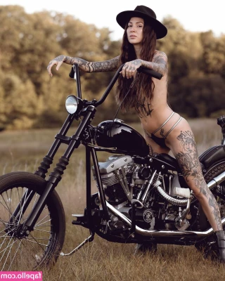 Princess Jade [ princess-jade ] - Being sensual is one of my desires!🥰 I perceive the world