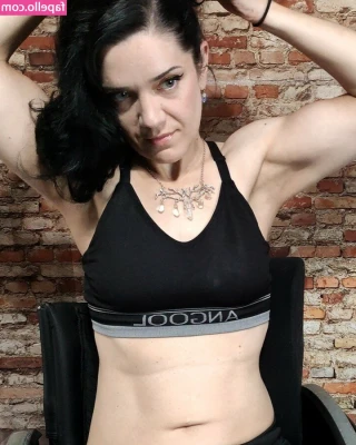 Yvette Collier [ yvette-collier ] - delicious 🦶