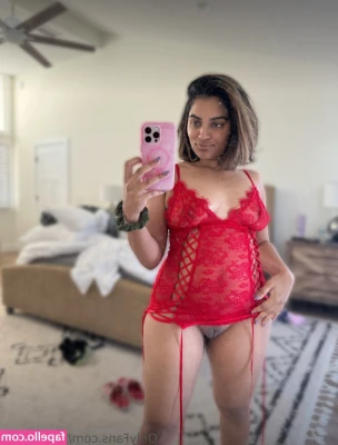 Leyla Parish [ leyla-parish-1 ] - ur obsessed n scared as fuck of me at the same time.