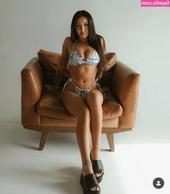 Azsae Seimone [ azsae-seimone ] - Yet another super hot day in Rome 🥵