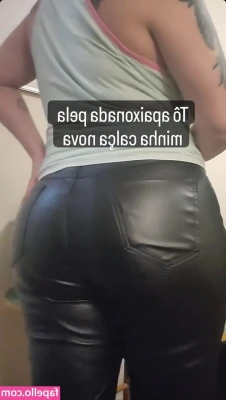 Ira Croft [ ira-croft ] - Oops, my butt plug has completely drowned into my ass😅 Apparently,