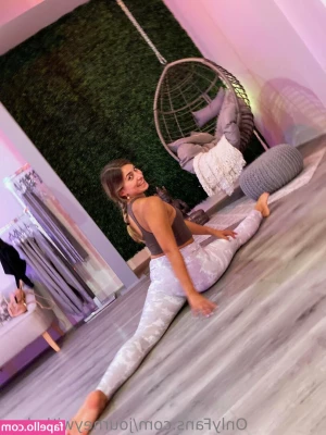 journeywithalora - this naughty little fairy invites you into a room in the tavern,