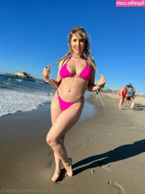 lenaisapeach [ lenaisapeach-1 ] - phat enough?